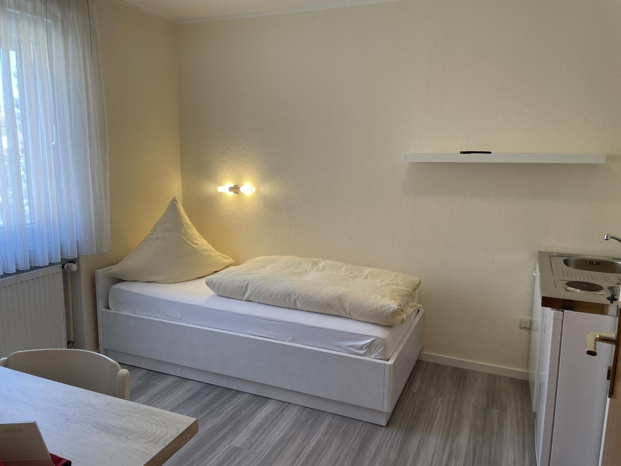 Hotel Koenig Humbert Erlangen Room photo